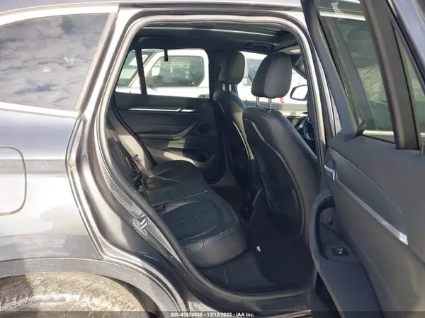 WBXHT3C37H5F70342 2017 BMW X1 - Image 8