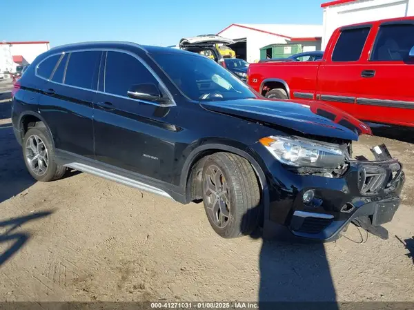 WBXHT3C37H5F71829 2017 BMW X1 - Image 1