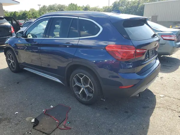WBXHT3C37H5F71989 2017 BMW X1 - Image 2
