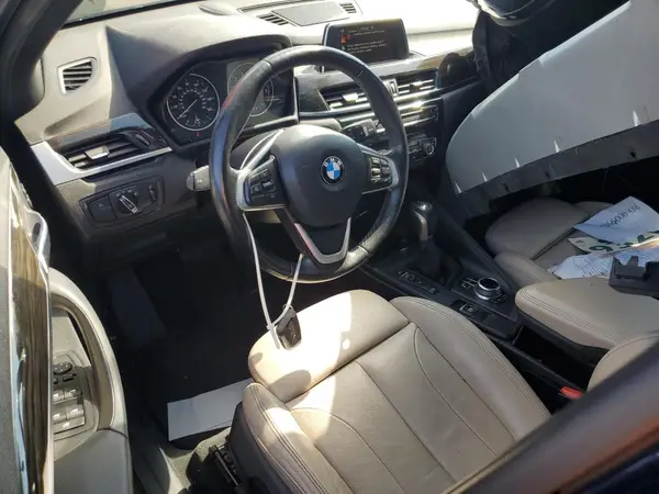 WBXHT3C37H5F71989 2017 BMW X1 - Image 8