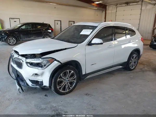 WBXHT3C37H5F72558 2017 BMW X1 - Image 2