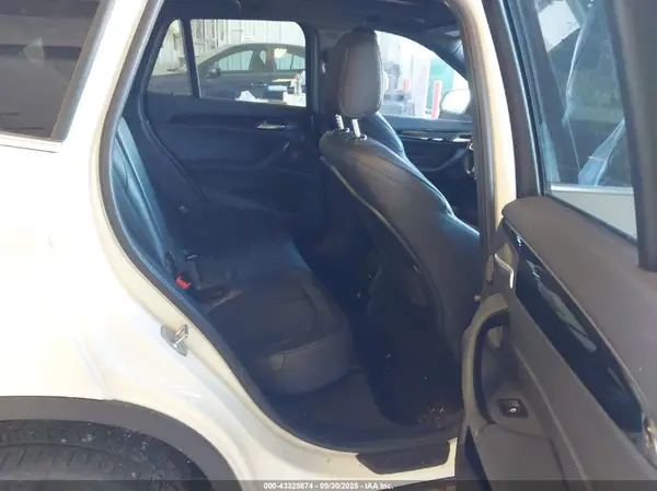 WBXHT3C37H5F72558 2017 BMW X1 - Image 8