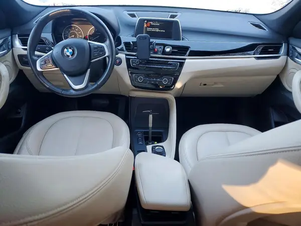 WBXHT3C37H5F73676 2017 BMW X1 - Image 8