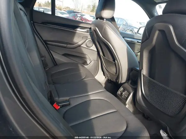 WBXHT3C37H5F74133 2017 BMW X1 - Image 8