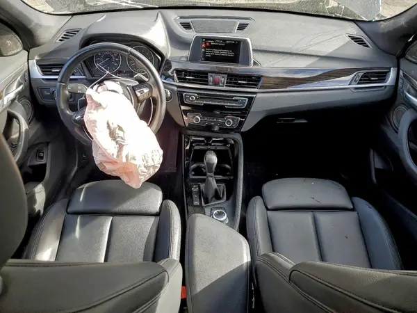 WBXHT3C37H5F75296 2017 BMW X1 - Image 8