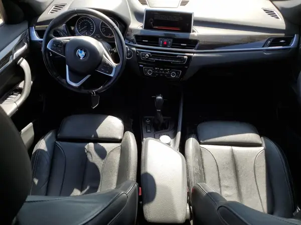 WBXHT3C37H5F75301 2017 BMW X1 - Image 8