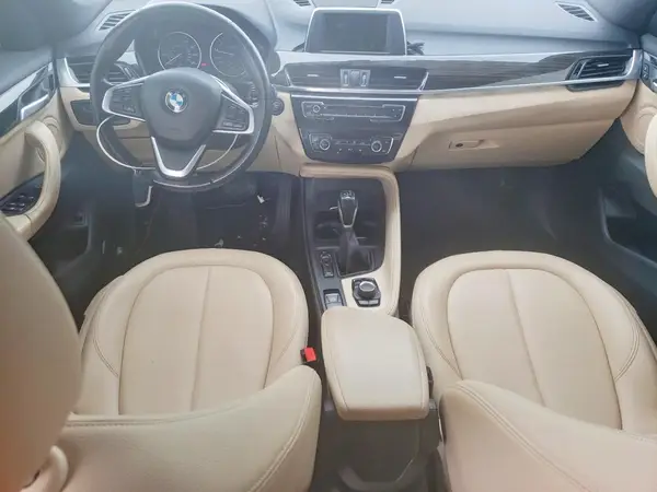 WBXHT3C37H5F76674 2017 BMW X1 - Image 8