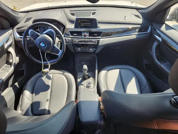 WBXHT3C37H5F80109 2017 BMW X1 - Image 8