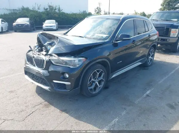 WBXHT3C37H5F80353 2017 BMW X1 - Image 2