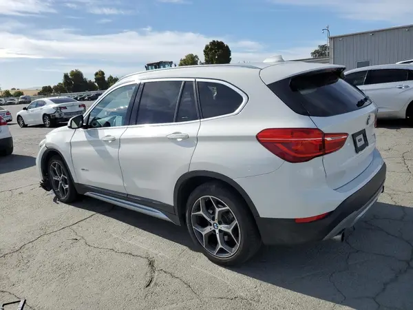 WBXHT3C37H5F81471 2017 BMW X1 - Image 2