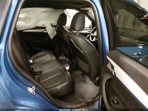 WBXHT3C37H5F81793 2017 BMW X1 - Image 8