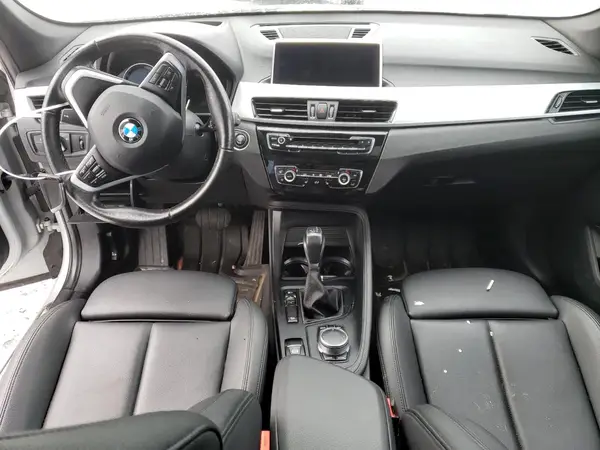WBXHT3C37J3H31628 2018 BMW X1 - Image 8