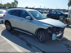 WBXHT3C37J3H32889 2018 BMW X1