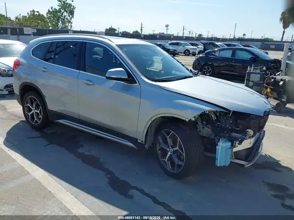 WBXHT3C37J3H32889 2018 BMW X1 - Image 1