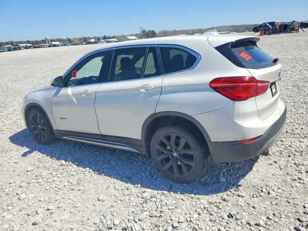 WBXHT3C37J5F88104 2018 BMW X1 - Image 2