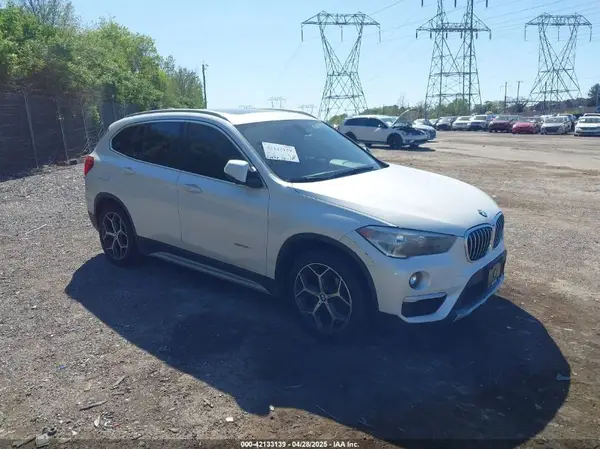WBXHT3C37J5F88779 2018 BMW X1 - Image 1