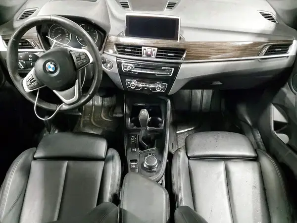 WBXHT3C37J5F89785 2018 BMW X1 - Image 8