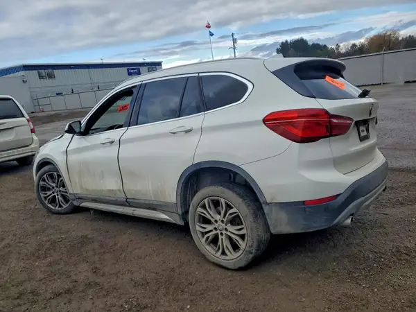 WBXHT3C37J5F90001 2018 BMW X1 - Image 2