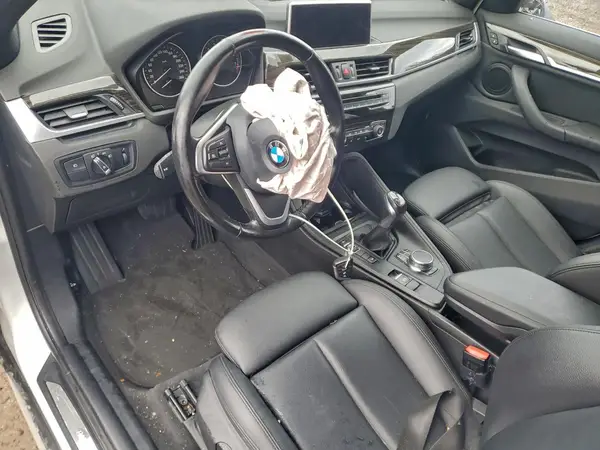 WBXHT3C37J5F90001 2018 BMW X1 - Image 8