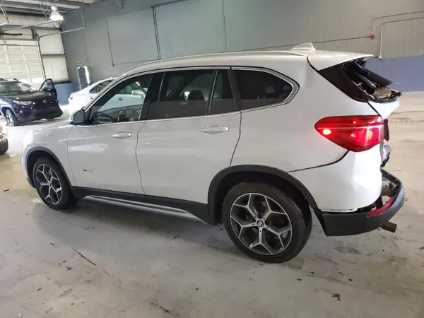 WBXHT3C37J5F90502 2018 BMW X1 - Image 2