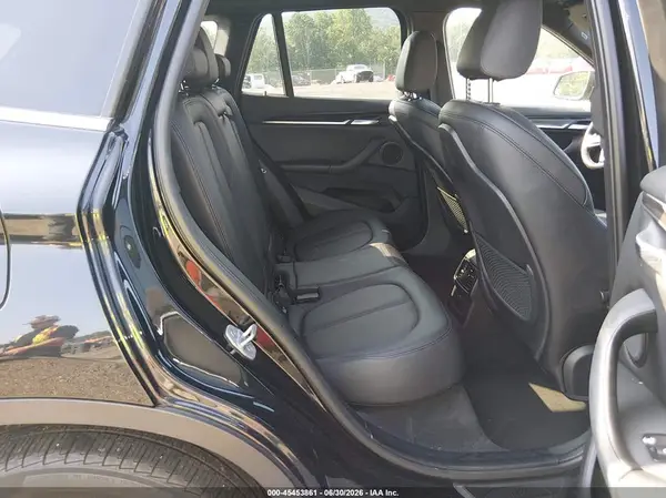 WBXHT3C37J5F90595 2018 BMW X1 - Image 8