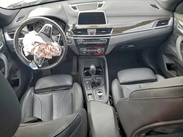 WBXHT3C37J5F90726 2018 BMW X1 - Image 8