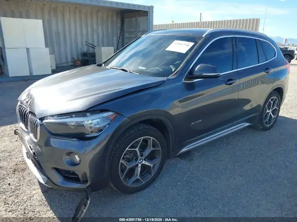 WBXHT3C37J5F90886 2018 BMW X1 - Image 2