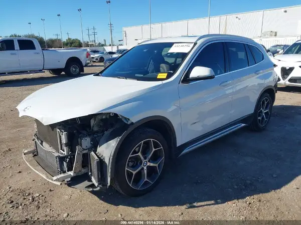 WBXHT3C37J5F92654 2018 BMW X1 - Image 2