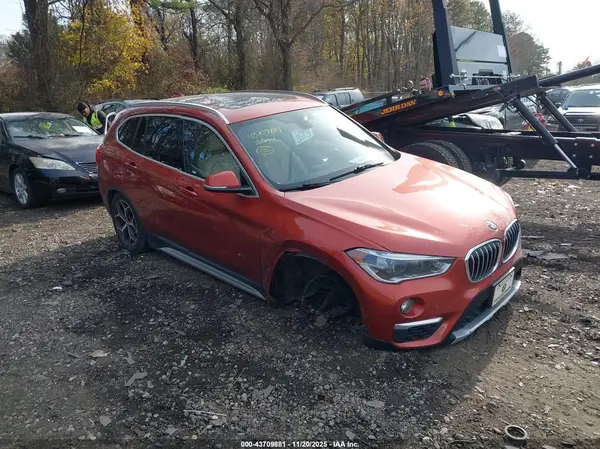 WBXHT3C37J5K21409 2018 BMW X1 - Image 1