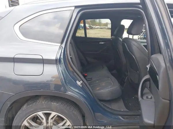 WBXHT3C37J5K22575 2018 BMW X1 - Image 8