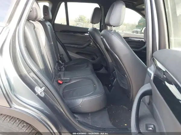 WBXHT3C37J5K25234 2018 BMW X1 - Image 8
