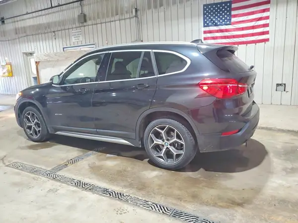WBXHT3C37J5K26318 2018 BMW X1 - Image 2