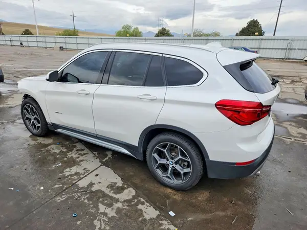WBXHT3C37J5K27579 2018 BMW X1 - Image 2