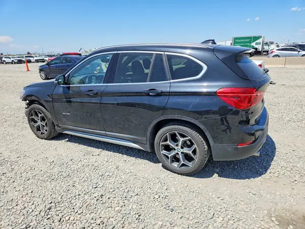WBXHT3C37J5K29932 2018 BMW X1 - Image 2