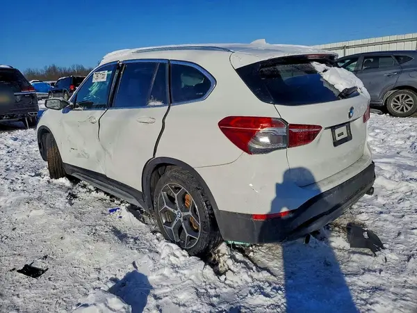 WBXHT3C37J5K31759 2018 BMW X1 - Image 2