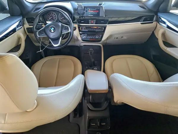 WBXHT3C37J5L24801 2018 BMW X1 - Image 8