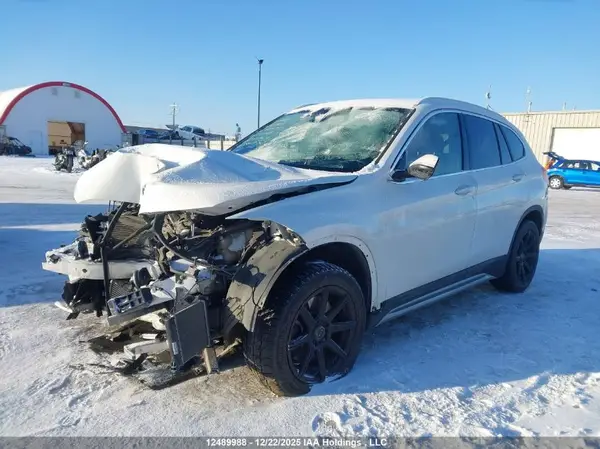 WBXHT3C37J5L28363 2018 BMW X1 - Image 2