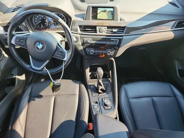 WBXHT3C37J5L32963 2018 BMW X1 - Image 8