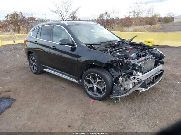 WBXHT3C37J5L35054 2018 BMW X1 - Image 1