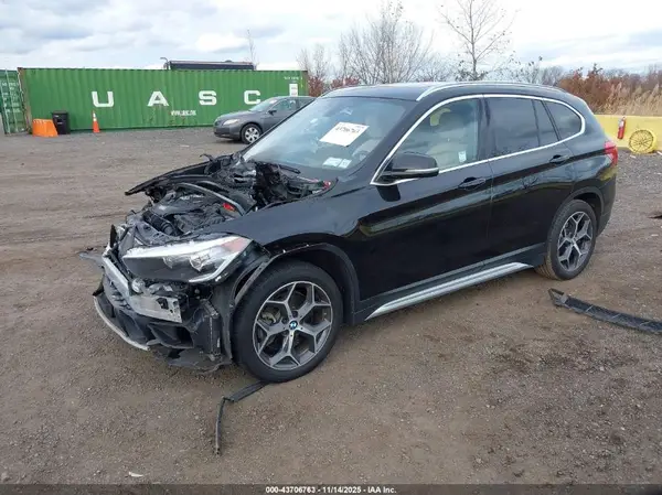 WBXHT3C37J5L35054 2018 BMW X1 - Image 2
