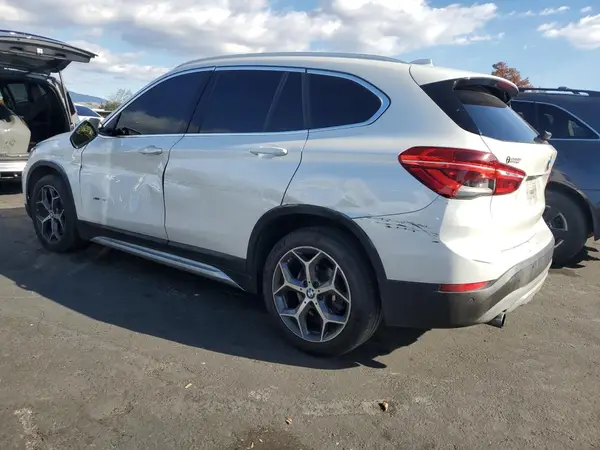 WBXHT3C38G5E49740 2016 BMW X1 - Image 2