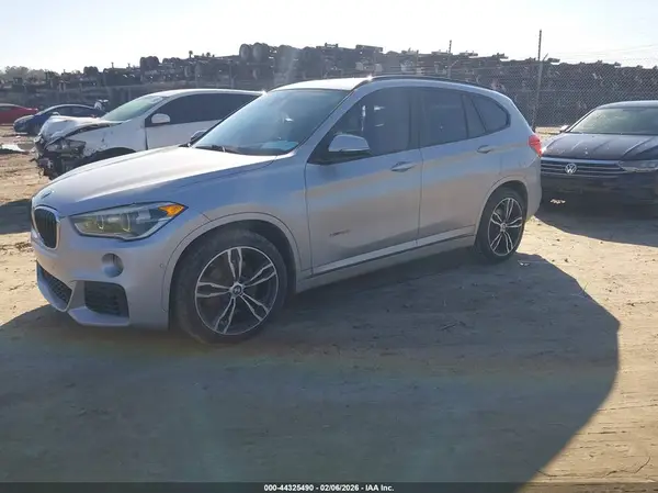 WBXHT3C38G5E51570 2016 BMW X1 - Image 2