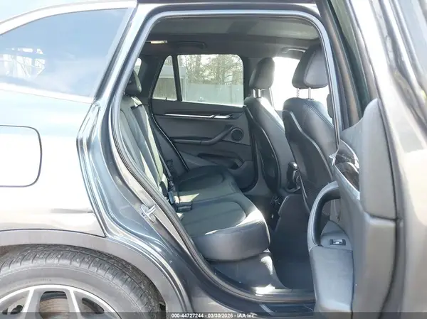 WBXHT3C38G5E54937 2016 BMW X1 - Image 8