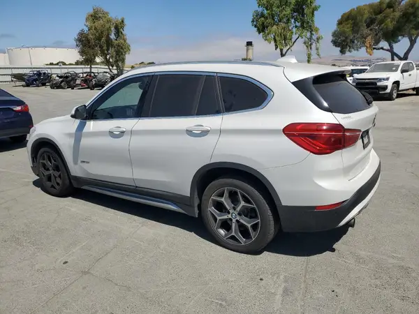 WBXHT3C38G5E55490 2016 BMW X1 - Image 2