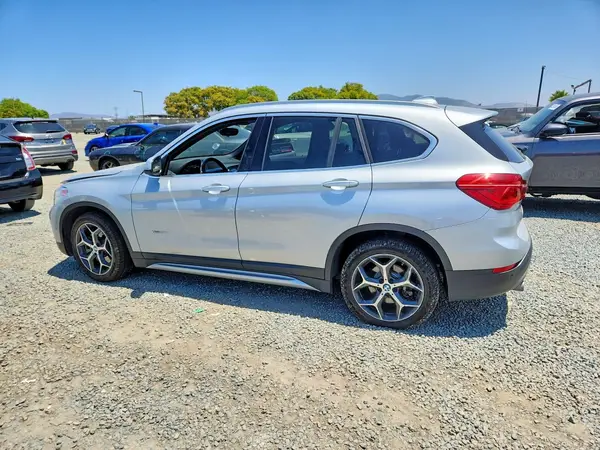 WBXHT3C38G5E56025 2016 BMW X1 - Image 2