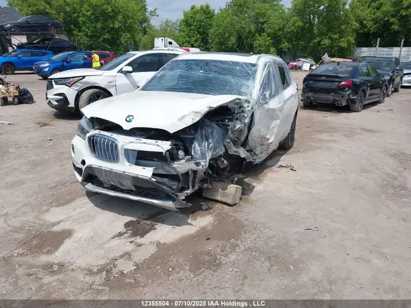 WBXHT3C38G5E56414 2016 BMW X1 - Image 2