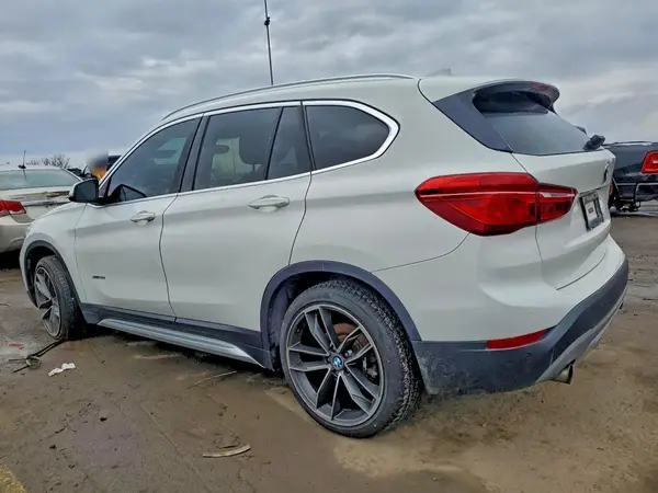 WBXHT3C38G5F65049 2016 BMW X1 - Image 2