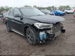 WBXHT3C38GP881097 2016 BMW X1