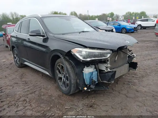WBXHT3C38GP881097 2016 BMW X1 - Image 1