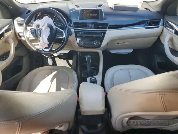 WBXHT3C38GP881729 2016 BMW X1 - Image 8
